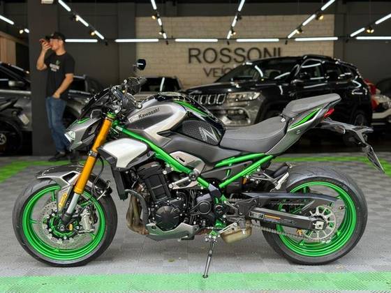 KAWASAKI Z900 R EDITION 